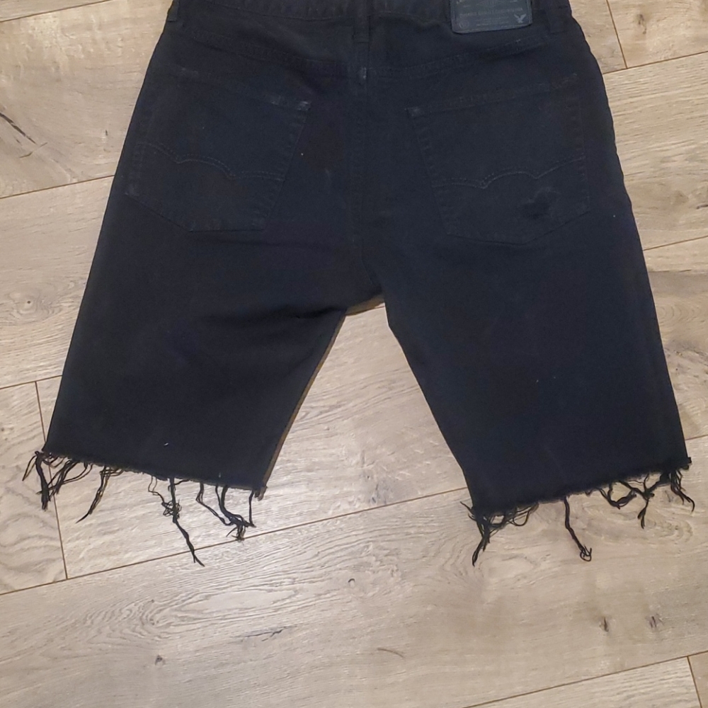 💥💥American Eagle Core Flex Distressed Shorts - Picture 3 of 6